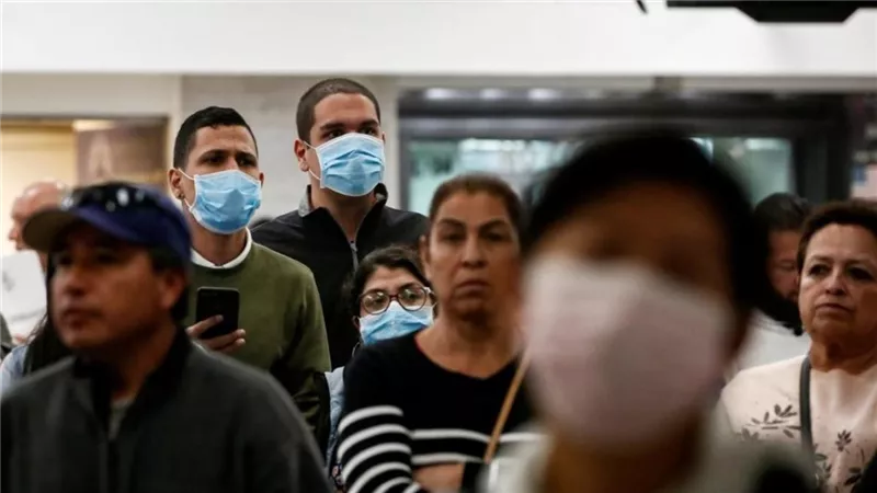 وزيرالطيران: الصين تشتبه بحالتي إصابة بكورونا قبل سفرهما على الطائرة المصرية