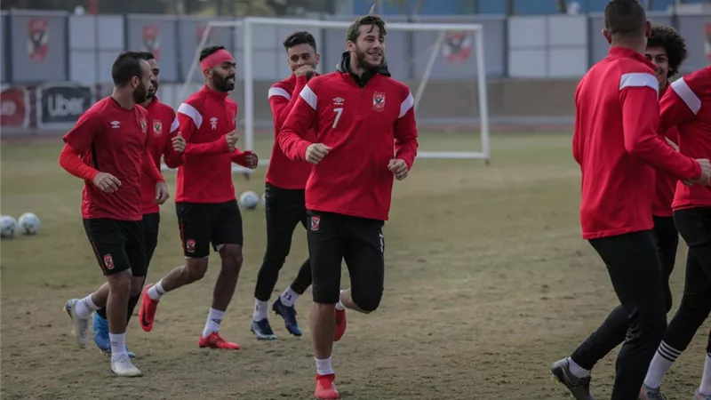 صدمة لجماهير الأهلى قبل مواجهة بيراميدز بسبب نجم الفريق