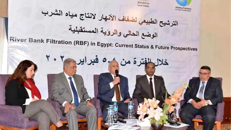 تكريم الموظفين المتميزين بمركز الزينية شمال الأقصر.. بالصور