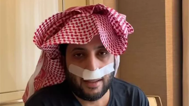 بالفيديو .. أول ظهور لتركى ال الشيخ عقب العملية الجراحية التى اجراها بنيويورك