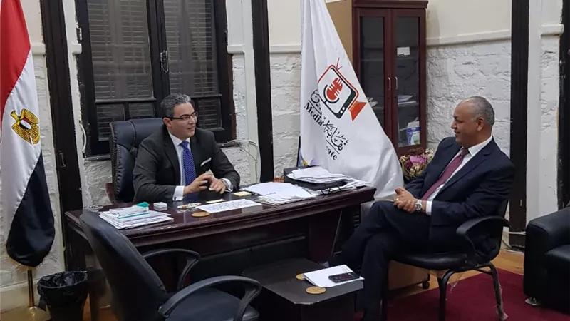 مصطفى بكرى بنقابة الإعلاميين لتقنين أوضاعه