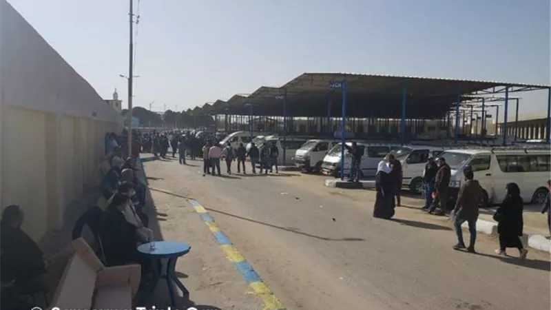 موقف سيارات القنطرة الجديد نقلة حضارية لأكبر مدينة تجارية في الإسماعيلية .صور
