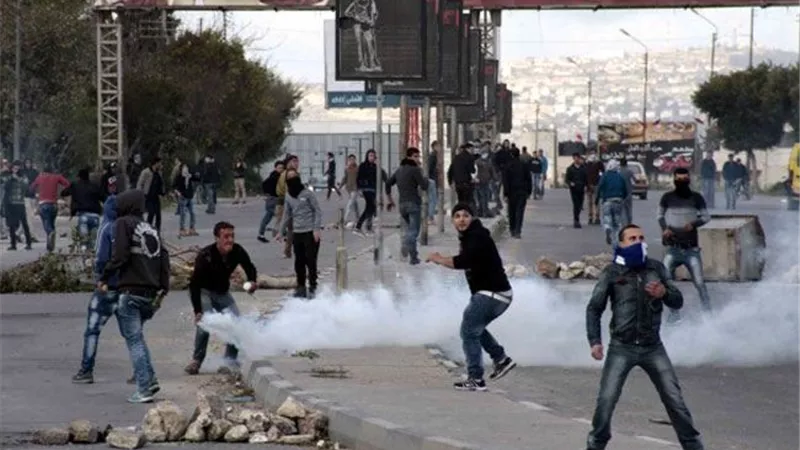 إصابة 79 فلسطينياً بالرصاص المطاطي والغاز في مواجهات مع الجيش الإسرائيلي