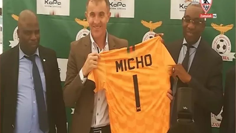 القبض على رئيس الإتحاد الزامبى لكرة القدم بسبب التعاقد مع مدرب الزمالك السابق