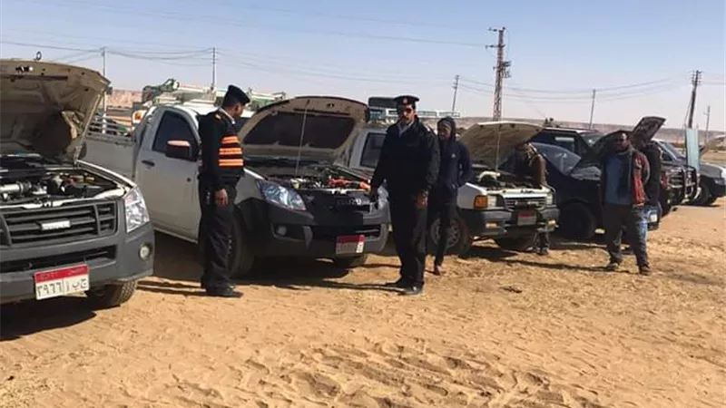 تنظيم قوافل مرورية تيسيرا على المواطنين بالوادى الجديد.صور