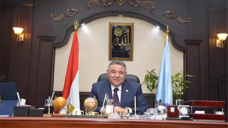 محافظ البحر الأحمر:إنتهاء إحلال وتجديد شبكة مياه الشرب بالقصير