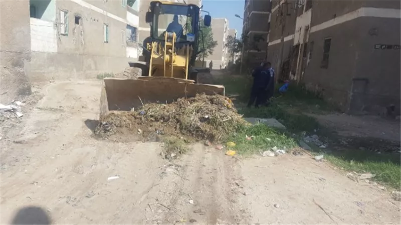 قنا ترفع ١٤١ طن مخلفات وقمامة فى٤ مدن.صور