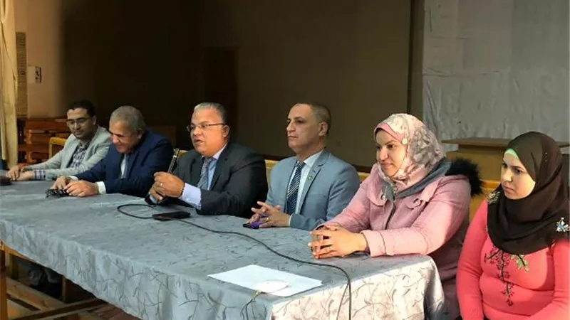 تعليم الإسماعيلية تواصل ندوات التثقيف الصحي لمواجهة كورونا