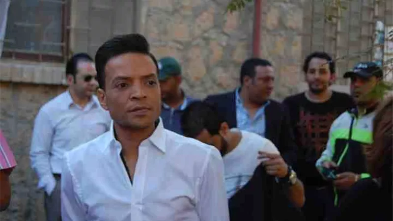 هدى وسمسم وعدوية والسويفى وملاك ينعون طارق الشيخ فى وفاة والده