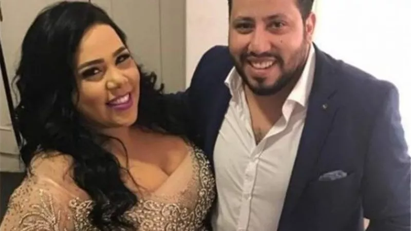 شيماء سيف تفزع زوجها فى غرفة النوم .. فيديو