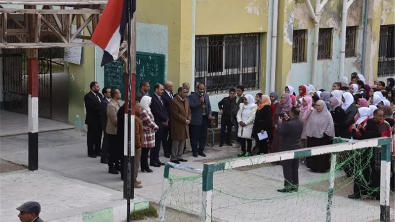 محافظ مطروح يطمئن على إنتظام العملية التعليمية بمدرسة الشرباتلي