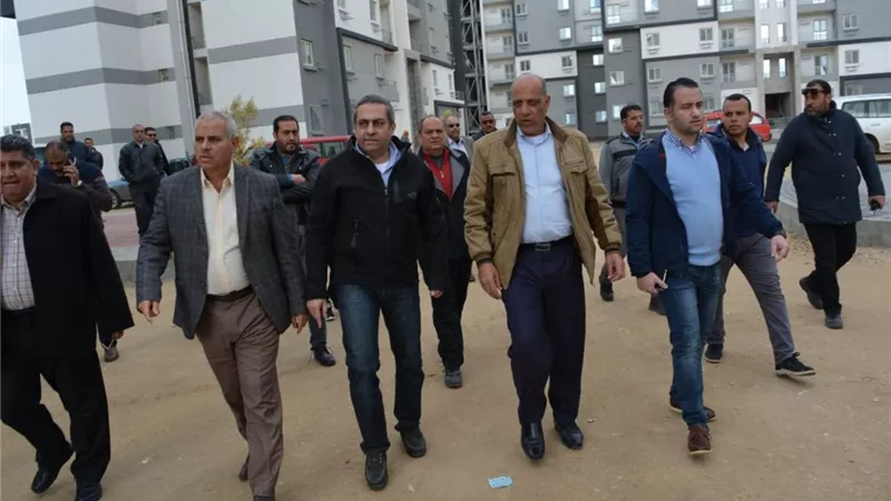 نائب وزير الإسكان يتفقد مشروعات مدينتى المنصورة ودمياط الجديدتين