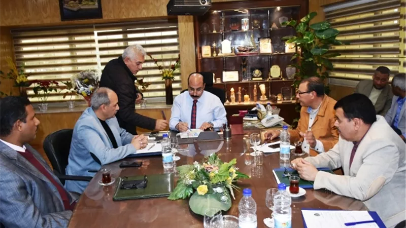 طرح مشروع تطوير ورفع كفاءة 20 كم من الطريق الصحراوى الغربى بأسوان