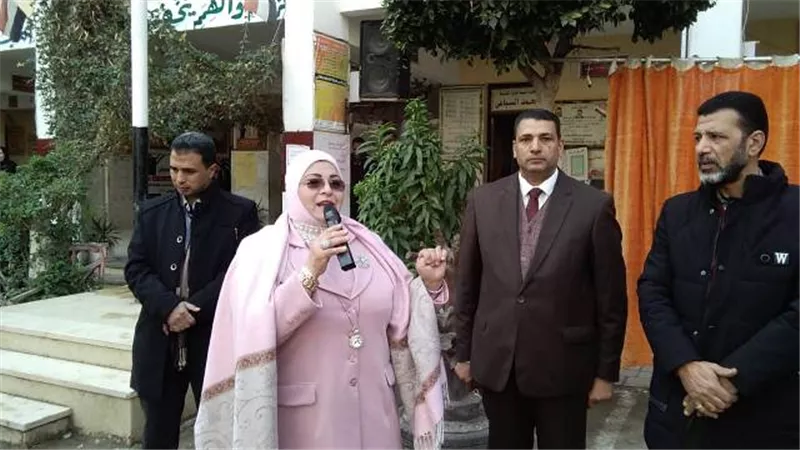 وكيل تعليم كفر الشيخ تتابع انتظام العملية التعليمية وتؤكد أن مصر آمنة
