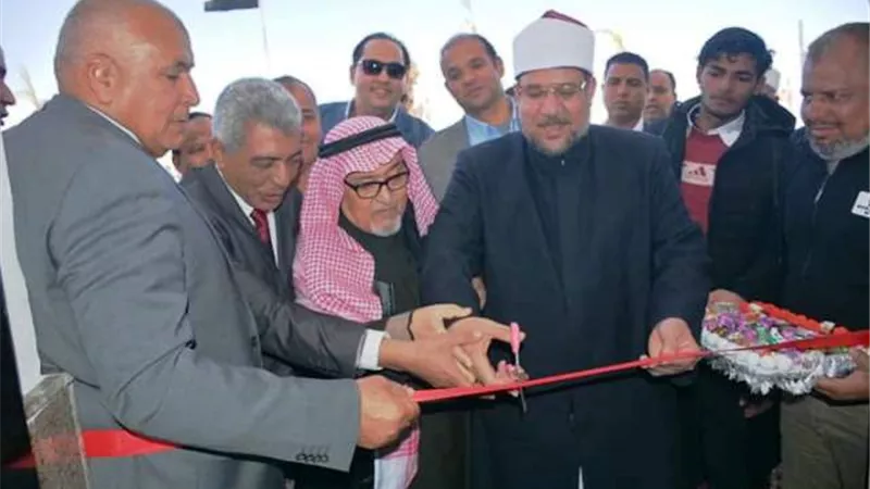 جمعة والزملوط يفتتحان مسجد المعز بتكلفة 2.4 مليون جنيه بالوادى الجديد..صور