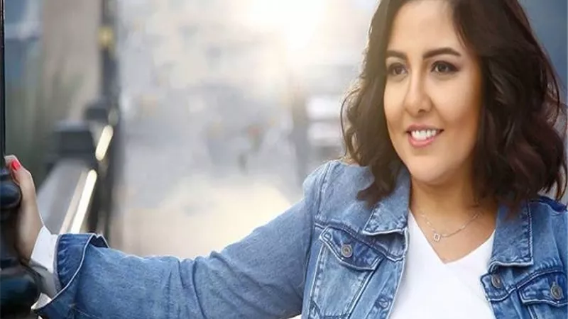 مى كساب تفتح النار على حسن شاكوش بسبب 