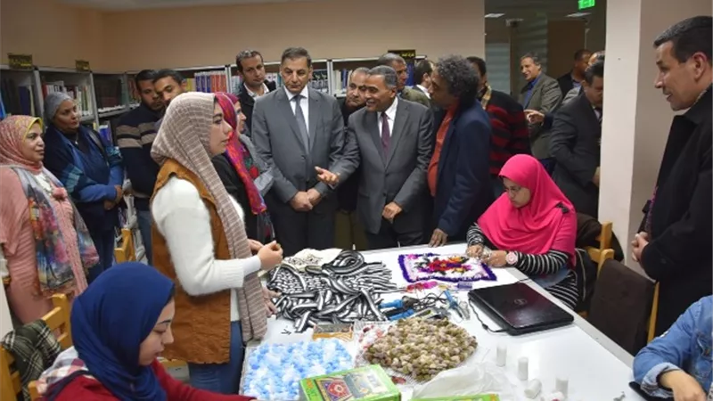 محافظ مطروح ومستشار رئيس الجمهورية يلتقيان شباب المحافظات الحدودية..