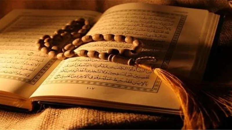 هل ينتفع الميت من قراءة القرآن له؟ الإفتاء تجيب