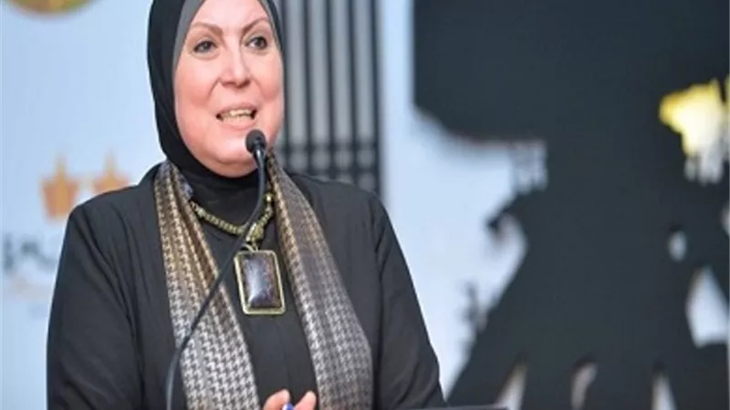التجارة :استمرار رسم الصادر على عدد من الخامات التعدينية ومنها كتل ومجروش التالك لمدة عام