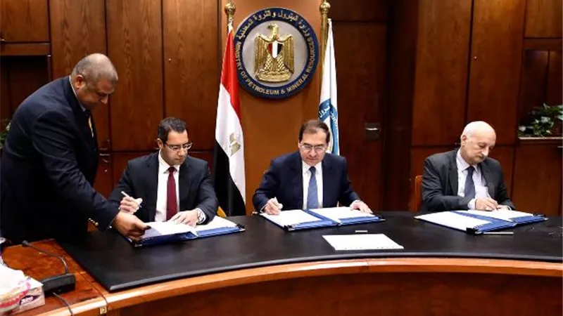 الملا يوقع اتفاقية جديدة للبحث عن الغاز بدلتا النيل مع ونترشال ديا الألمانية