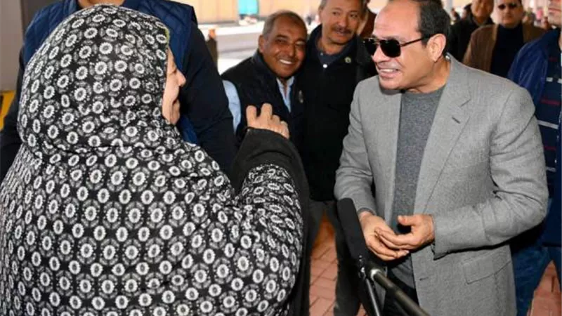 أم صابر بائعة عزبة الهجانة: إنسانية السيسي مسحت تعب 40 عاما