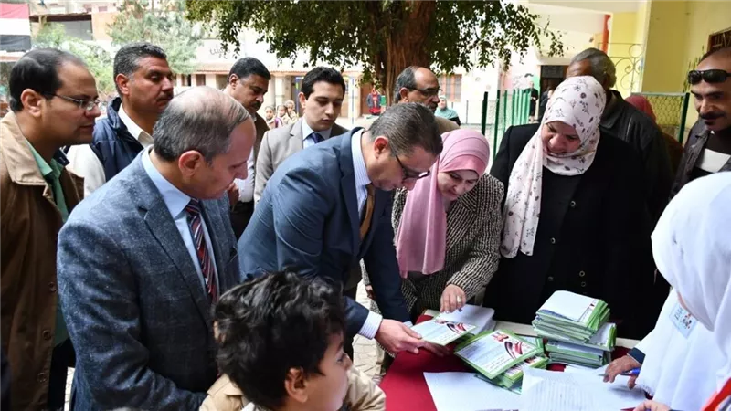 محافظ الفيوم يتفقد أعمال المبادرة الرئاسية للكشف عن السمنة والأنيميا وقصر القامة لتلاميذ المرحلة الابتدائية