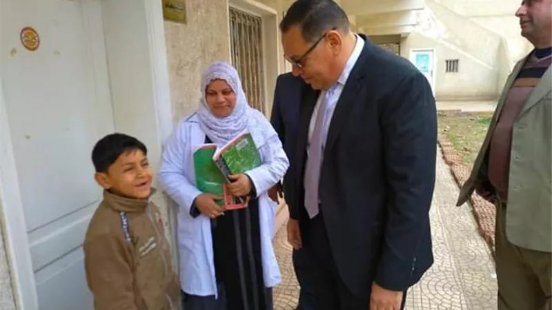 محافظ الشرقية يفاجئ الوحدة الصحية بقرية أنشاص البصل