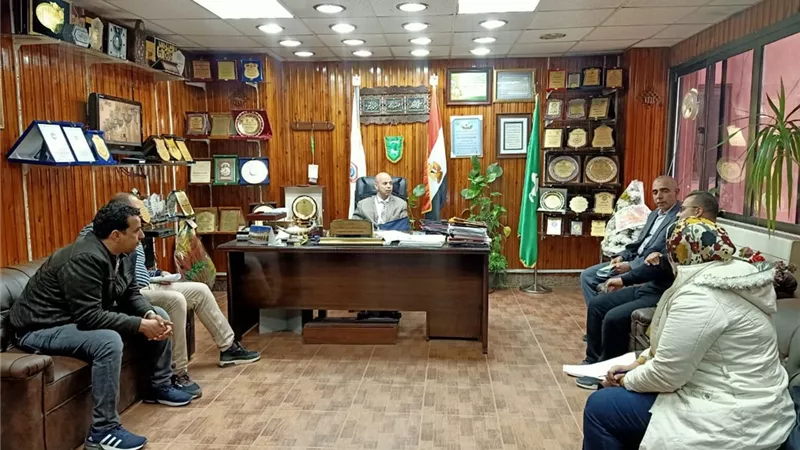 إجتماع وكيل وزارة صحة الشرقية بلجنة وزارية لبحث الأعمال الجارية بمجمع الخطارة