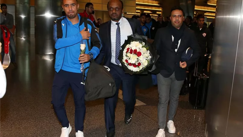 بالورود.. استقبال حافل لبعثة الزمالك في الدوحة