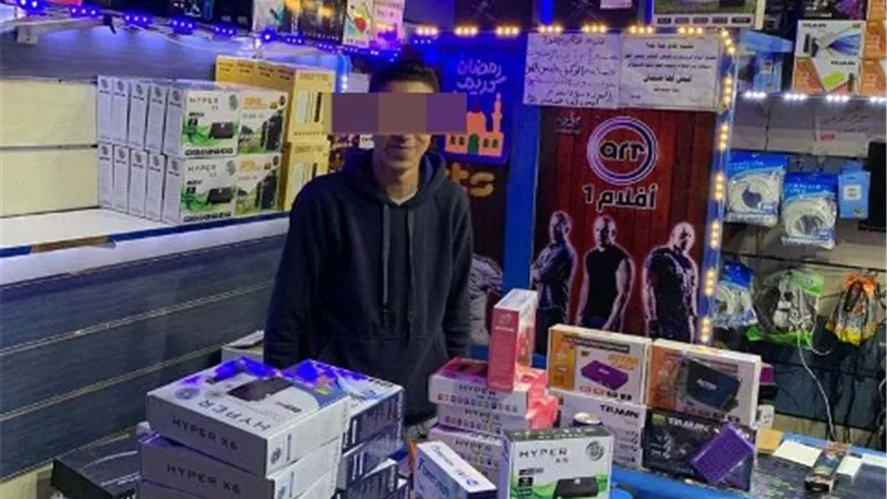 مباحث المصنفات بالقاهرة تضبط ريسيفرات مجهزة لفك شفرات القنوات الفضائية
