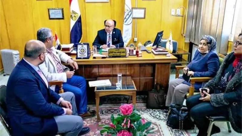 تجهيز مستشفى شرق النيل ببنى سويف بمشاركة مجتمعية.. بالصور