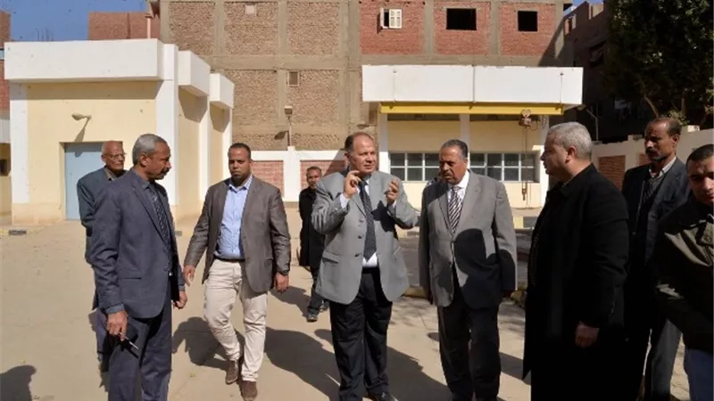 محافظ أسيوط يتفقد محطة معالجة الصرف الصحي لمركزي البداري وساحل سليم
