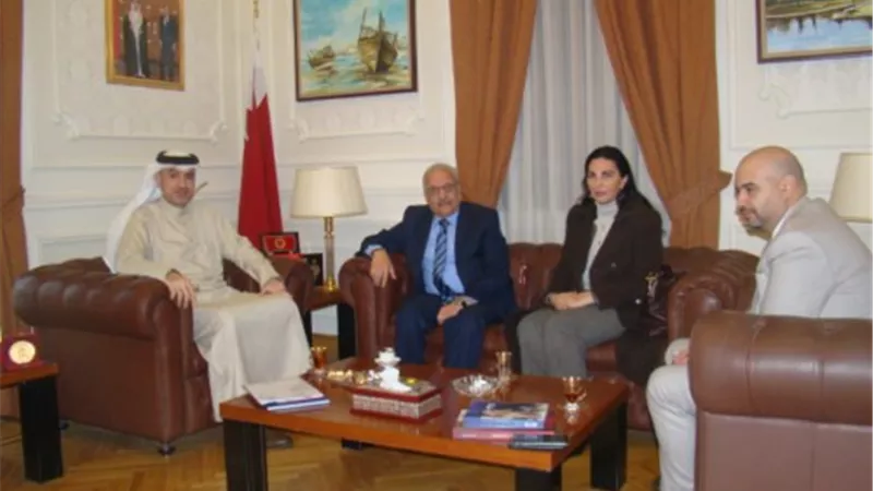 سفير البحرين بالقاهرة يستقبل رئيس قطاع الإعلام بالجامعة العربية