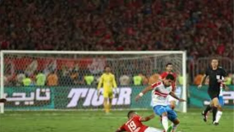ثلاثة نجوم بالاهلي مهددون بالغياب في مباراه السوبر أمام الزمالك