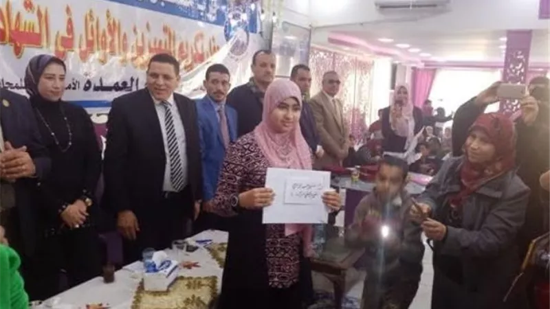 تكريم المتفوقين والمتميزين بمدارس الواسطى