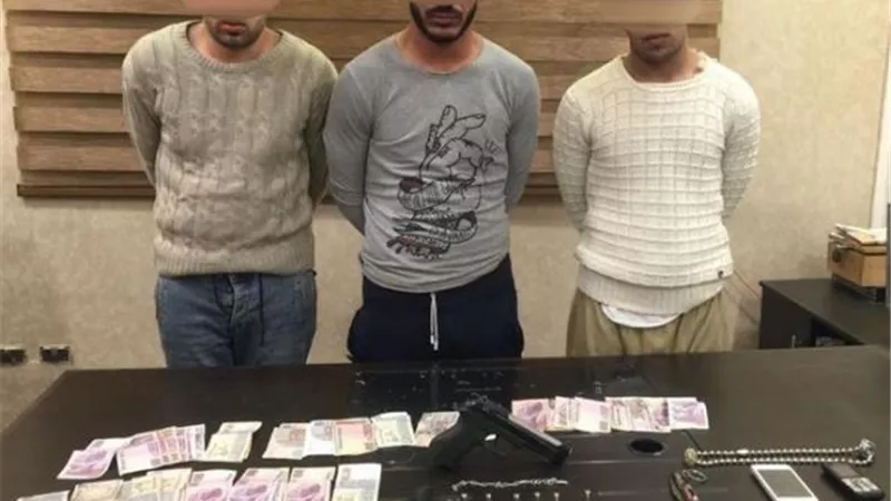ميكانيكي النزهة يتزعم تشكيل عصابى لخطف حقائب المواطنين