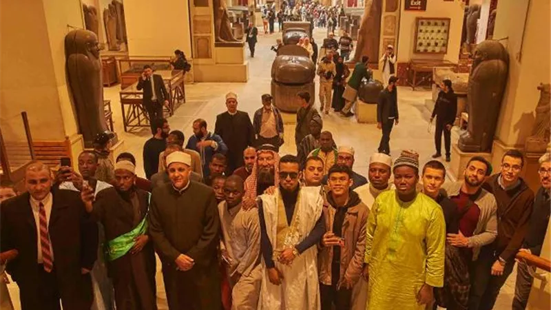 وفد الاوقاف وبعثة حفظة القرآن يزورون القلعة والمتحف المصري
