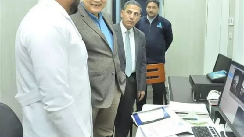 رئيس جامعة كفرالشيخ يتفقد المستشفى الجامعي