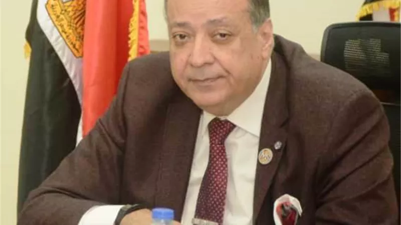 بدأ تشغيل نقل الغاز الطبيعى بدون أنابيب لكافة أنحاء الجمهورية