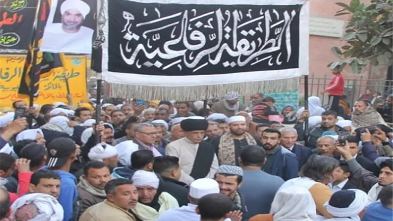 الرفاعية تحتشد خلف شيخها ونائبه فى موكب مولد 