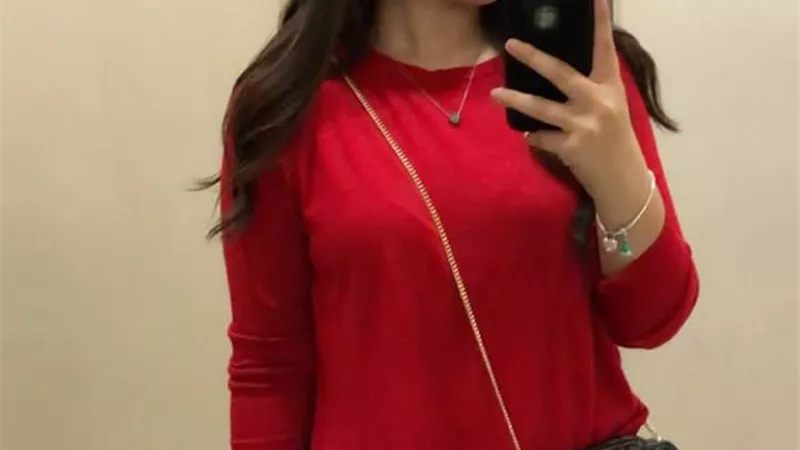 إطلالة ساحرة للفنانة ليلى زاهر عبر انستجرام