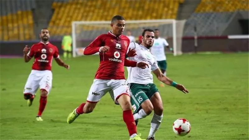3 قنوات تنقل مباراة الاهلى والمصرى