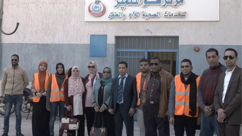 الكشف وعلاج ١٩٦٤ مواطنا بالمجان بالقافلة الطبية بنجع حمادى