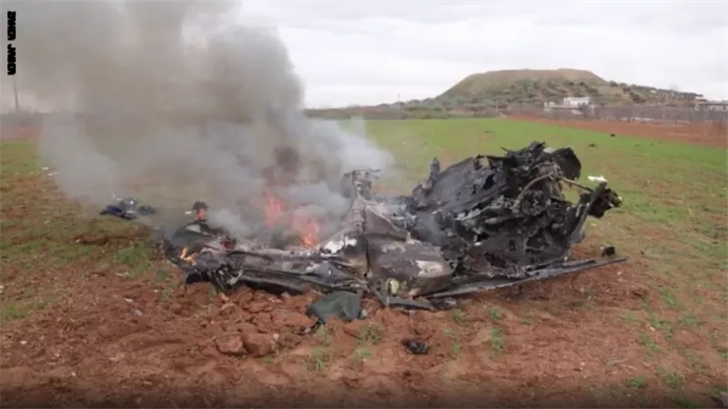 إسقاط مروحية للجيش السوري في ريف حلب الغربي شمالي سوريا