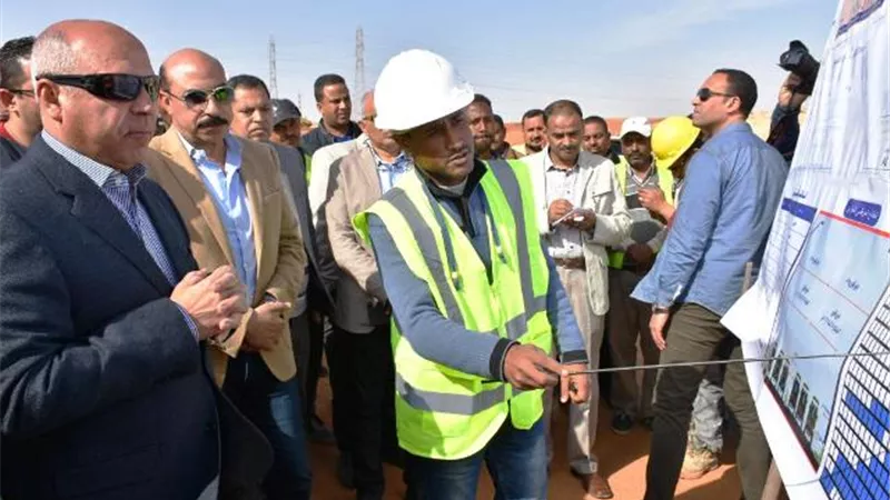 وزير النقل يستجيب لمطالب محافظة أسوان بخصوص الطريق الصحراوي