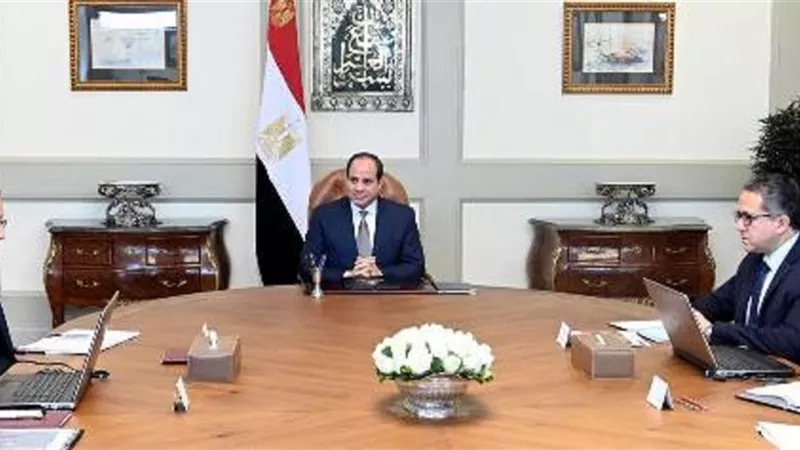 السيسى يوجه بتذليل كافة العقبات امام المستثمرين بقطاع السياحة