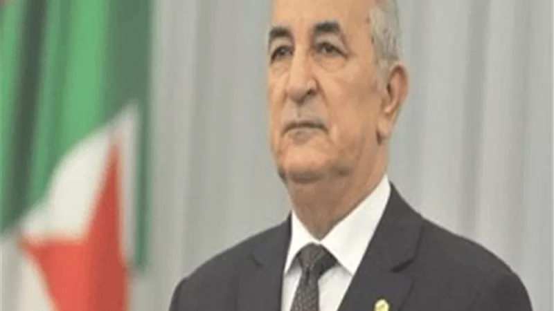 الرئيس الجزائري يجري حركة تغييرات في الإدارات المحلية