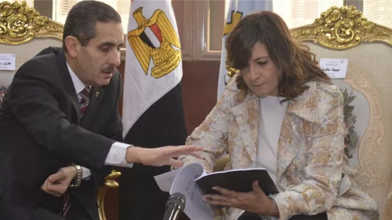 محافظ الغربية ونائبة يستقبلان وزيرة الهجرة لزيارة القرى المنتجة والأكثر احتياجا بالمحافظة