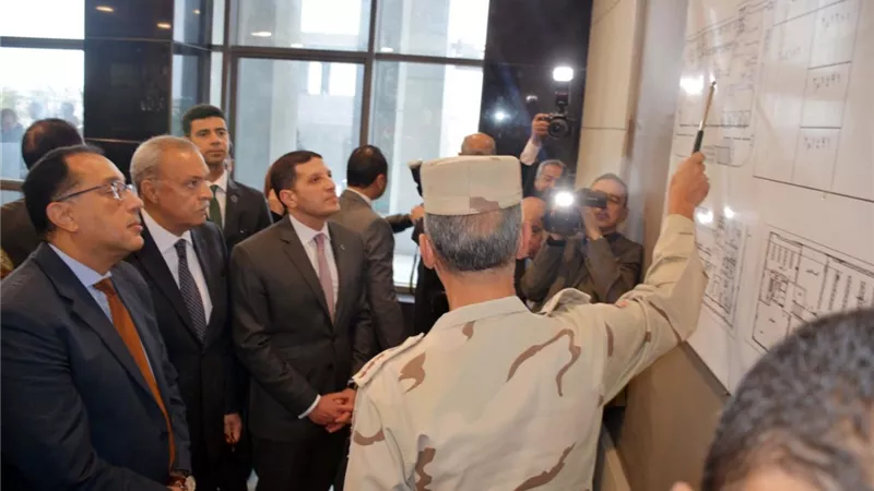 رئيس الوزراء ومحافظ القليوبية يتفقدان المنطقة الاستثمارية ببنها