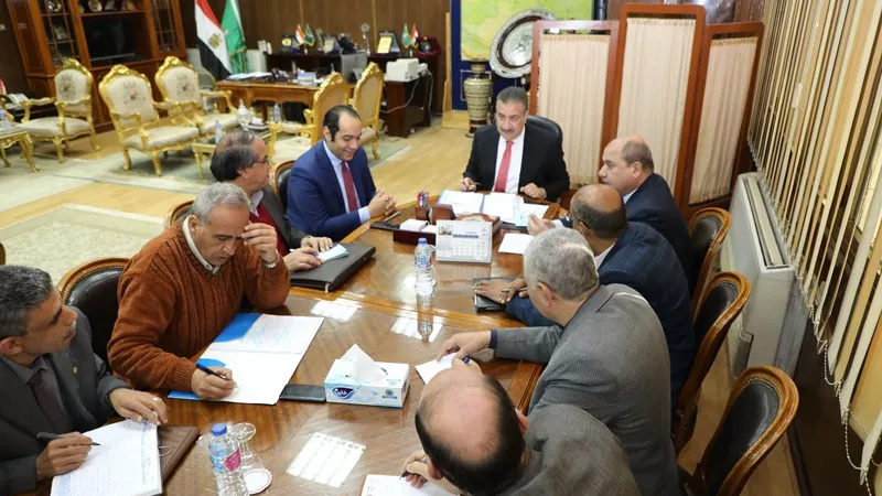 التفكير خارج الصندوق والتعاقد مع القطاع الخاص لجمع القمامة من المنازل